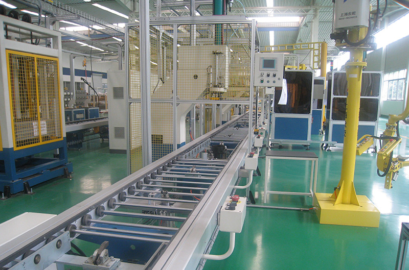 发动机装配测试机